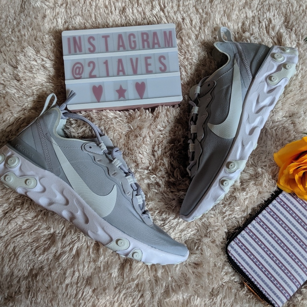 NWT women's Nike React Element 55 sneakers